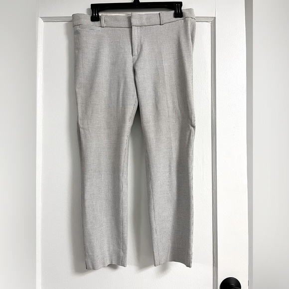 Banana Republic Sloan Pant - White w tiny Black dot pattern  - size 8P - Picture 2 of 9